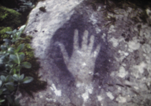 Main négative issue d'un film super 8 de Catherine Bareau