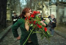 Il y a toujours un spectateur, quelque part, là-haut, qui manque.