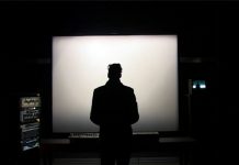 Reconstitution d’un cours humaniste du XVIème siècle par la voix de Jean-Luc Godard