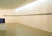 À côté de ce cinéma